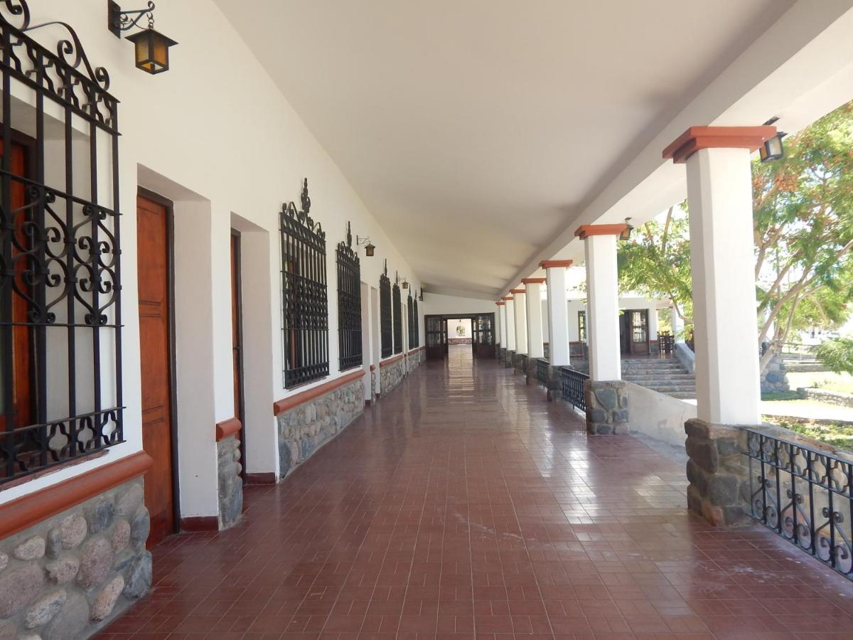 Hostería Municipal de Angastaco Hotel Exterior foto